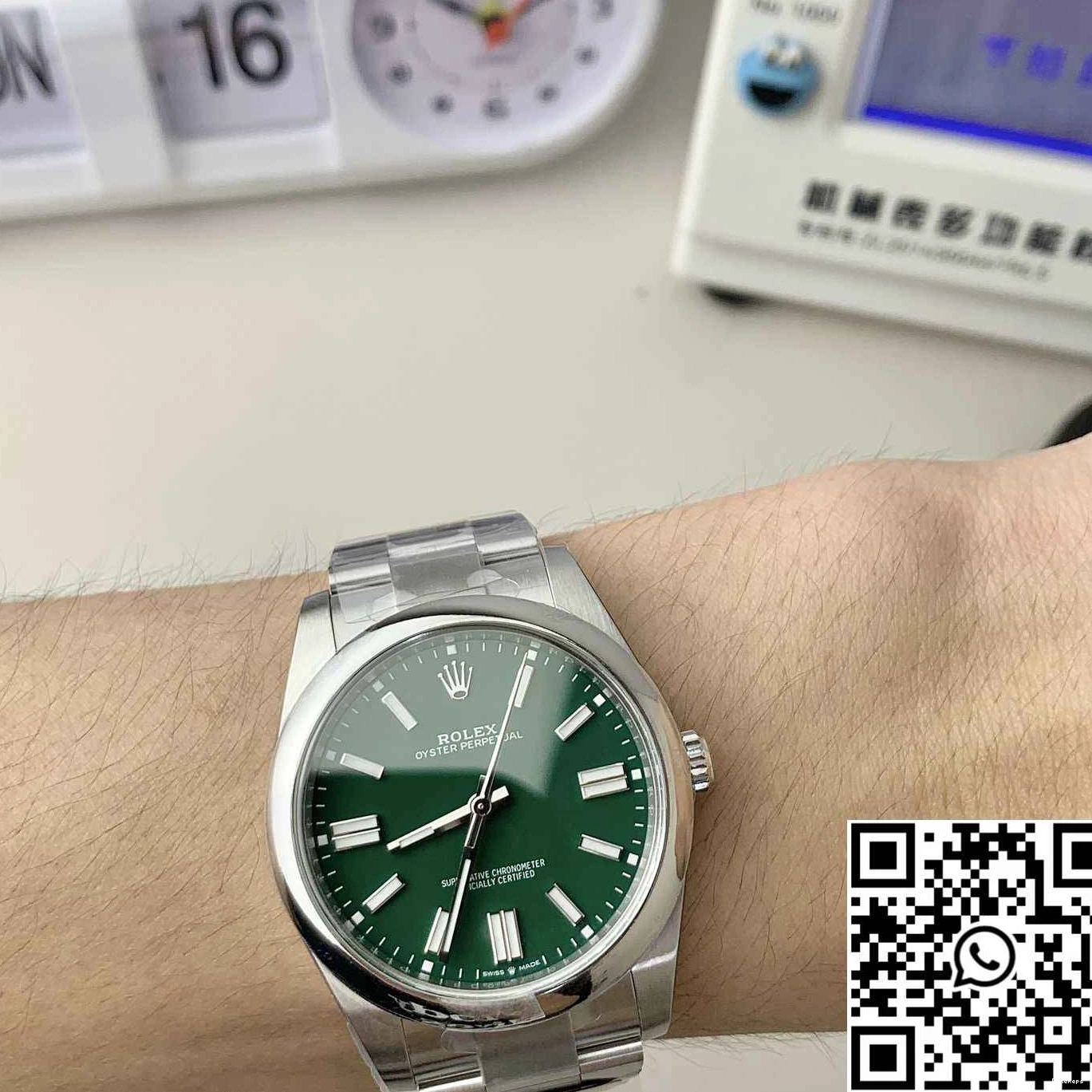 Oyster Factory Perpetual 41MM Green M124300-0005 Clean Rolex Dial 0805